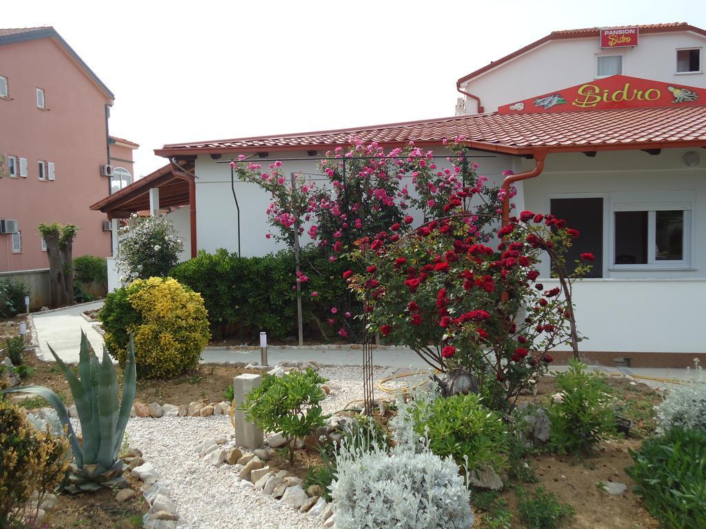 Pansion Comfort Sidro Novalja Exterior photo