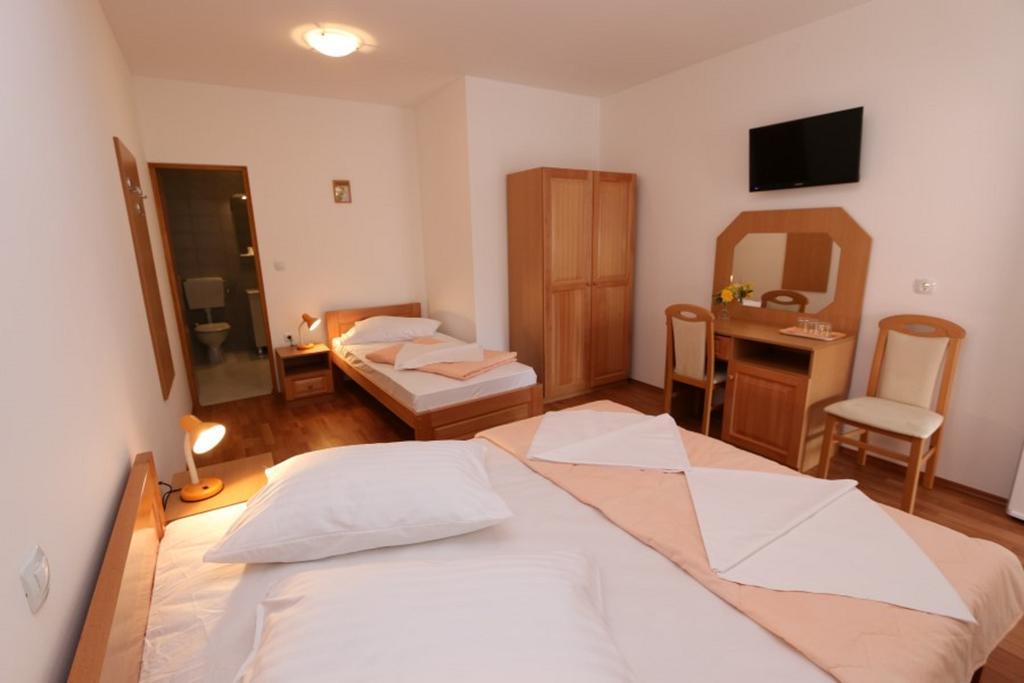Pansion Comfort Sidro Novalja Room photo