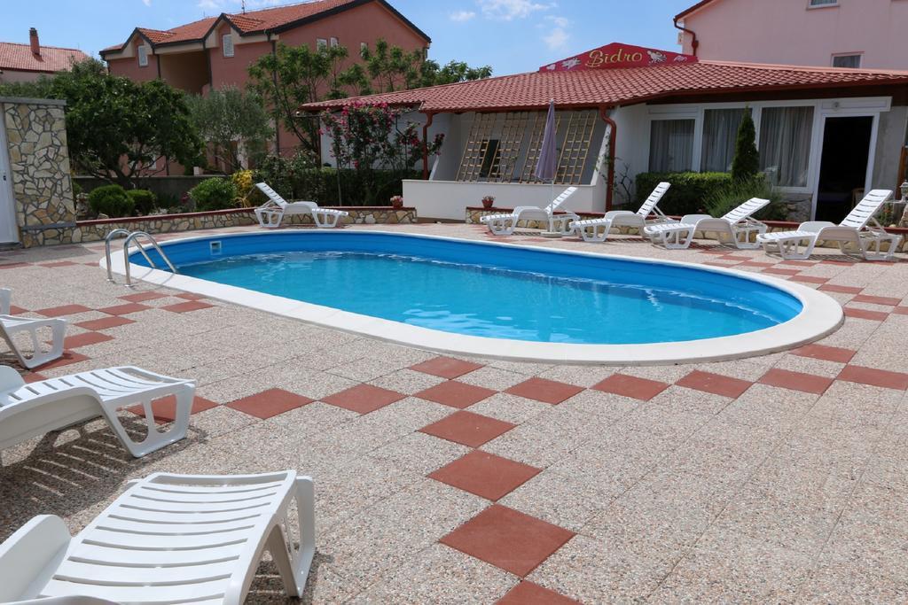 Pansion Comfort Sidro Novalja Exterior photo